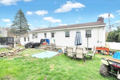 1 Sanders Court West Milford NJ 07480