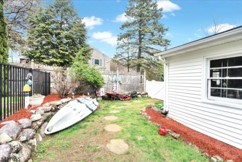 1 Sanders Court West Milford NJ 07480