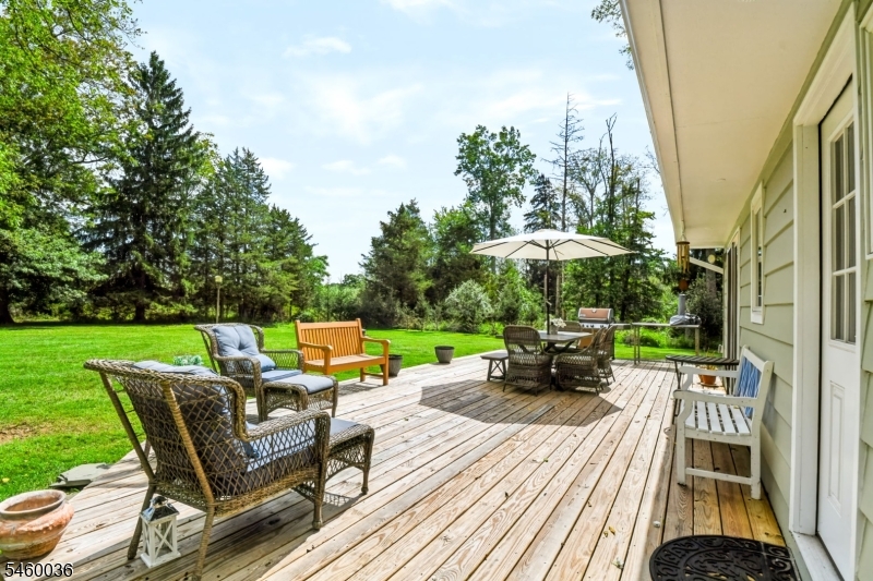 7 Pinewood Court Raritan NJ 08822