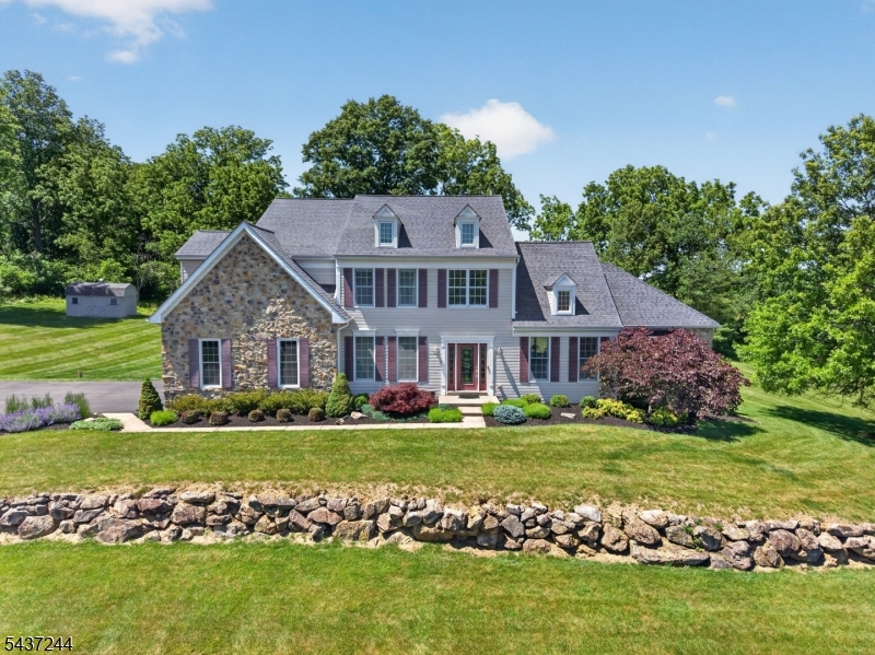 27 Kalan Farm Road Bethlehem NJ 08827