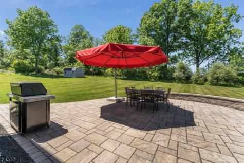 27 Kalan Farm Road Bethlehem NJ 08827