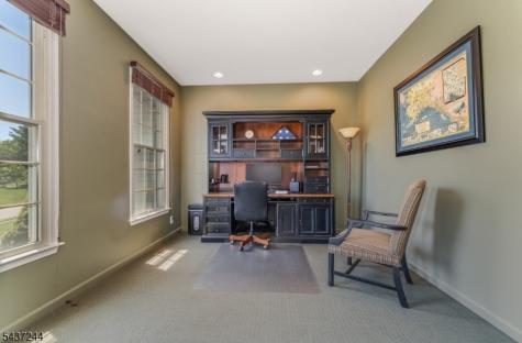 27 Kalan Farm Road Bethlehem NJ 08827