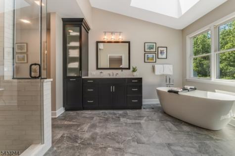 27 Kalan Farm Road Bethlehem NJ 08827