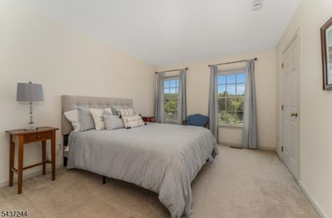 27 Kalan Farm Road Bethlehem NJ 08827