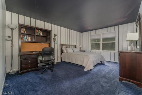 27 Kalan Farm Road Bethlehem NJ 08827