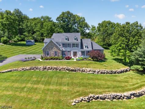 27 Kalan Farm Road Bethlehem NJ 08827