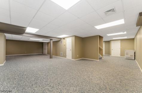 27 Kalan Farm Road Bethlehem NJ 08827