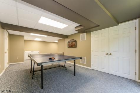 27 Kalan Farm Road Bethlehem NJ 08827