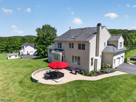 27 Kalan Farm Road Bethlehem NJ 08827