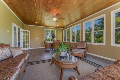 27 Kalan Farm Road Bethlehem NJ 08827
