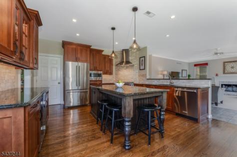 27 Kalan Farm Road Bethlehem NJ 08827