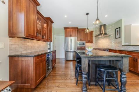 27 Kalan Farm Road Bethlehem NJ 08827