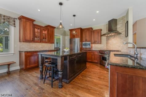 27 Kalan Farm Road Bethlehem NJ 08827