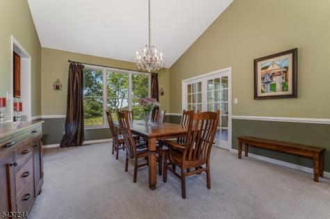 27 Kalan Farm Road Bethlehem NJ 08827