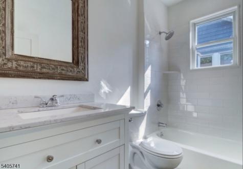 83 Bedford Street East Orange NJ 07018