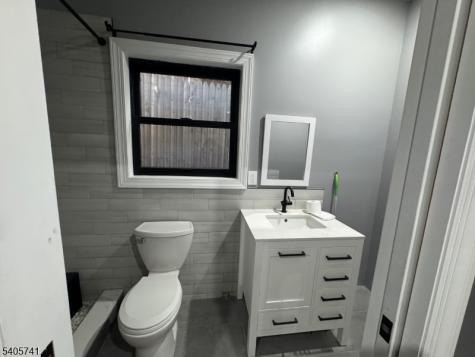 83 Bedford Street East Orange NJ 07018