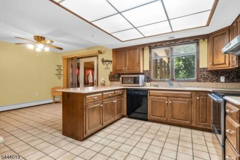 10 Tara Court Hardwick NJ 07825