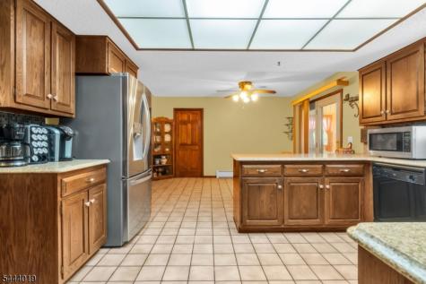 10 Tara Court Hardwick NJ 07825