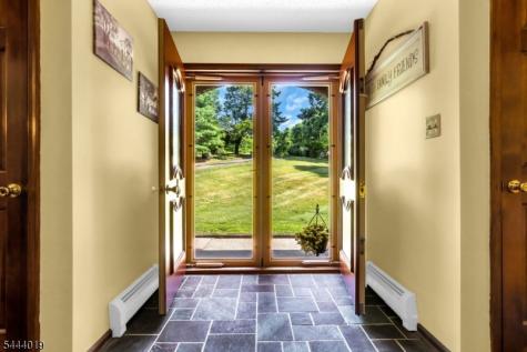 10 Tara Court Hardwick NJ 07825