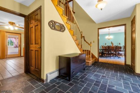 10 Tara Court Hardwick NJ 07825