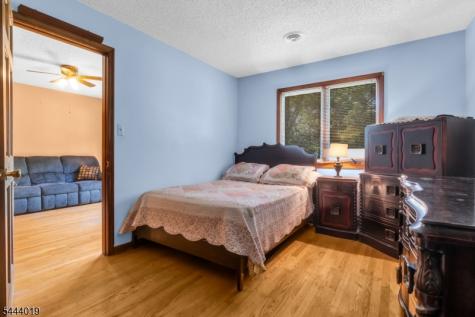 10 Tara Court Hardwick NJ 07825