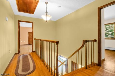 10 Tara Court Hardwick NJ 07825