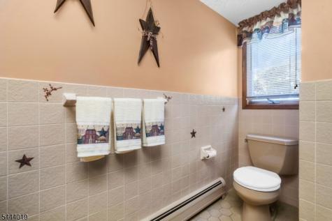 10 Tara Court Hardwick NJ 07825