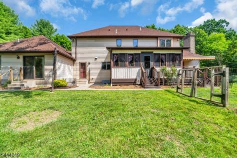 10 Tara Court Hardwick NJ 07825