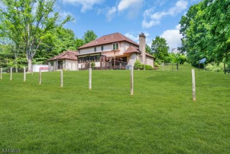 10 Tara Court Hardwick NJ 07825