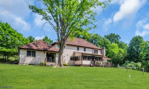 10 Tara Court Hardwick NJ 07825