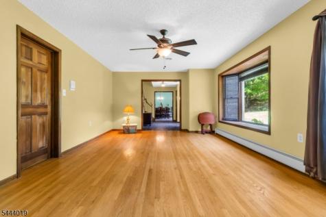 10 Tara Court Hardwick NJ 07825