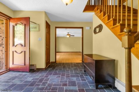 10 Tara Court Hardwick NJ 07825