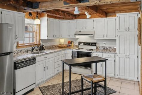 65 Brookville Hollow Road Delaware NJ 08559