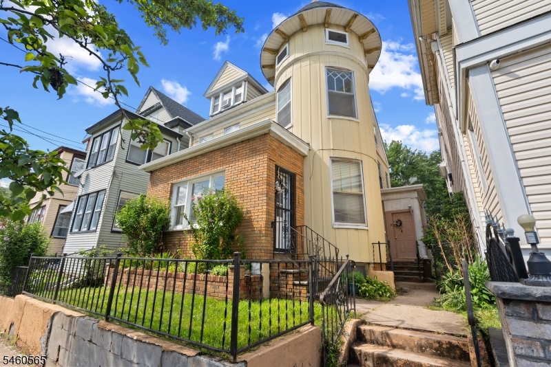 239 17TH Avenue Paterson NJ 07504