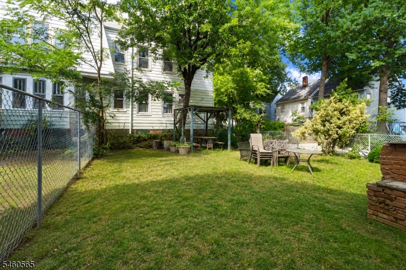 239 17TH Avenue Paterson NJ 07504