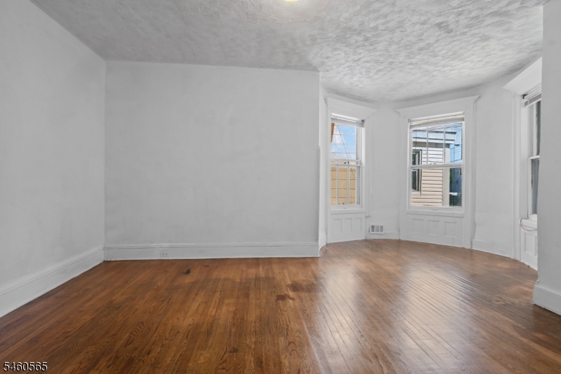 239 17TH Avenue Paterson NJ 07504