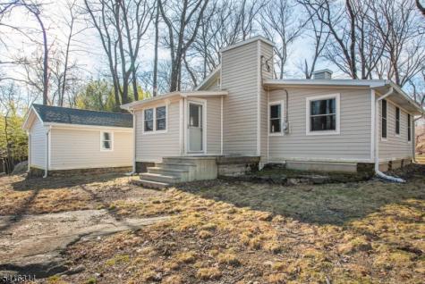 18 Oak Ln M Montville NJ 07045