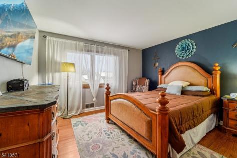 470 Capitol Road New Milford NJ 07646