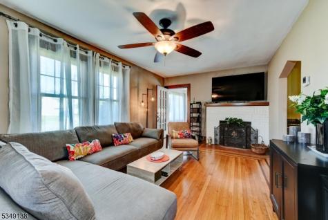 21 Ivanhoe Avenue Somerville NJ 08876