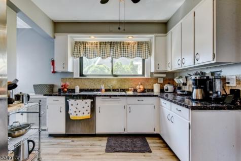 21 Ivanhoe Avenue Somerville NJ 08876