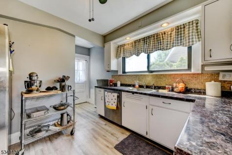 21 Ivanhoe Avenue Somerville NJ 08876