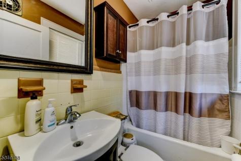 21 Ivanhoe Avenue Somerville NJ 08876