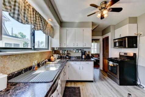 21 Ivanhoe Avenue Somerville NJ 08876