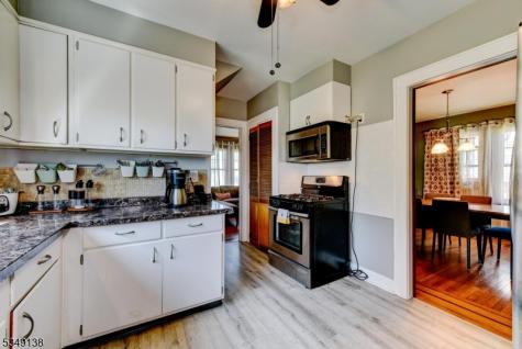 21 Ivanhoe Avenue Somerville NJ 08876