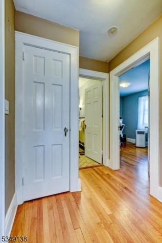 21 Ivanhoe Avenue Somerville NJ 08876