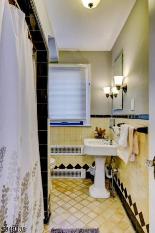 21 Ivanhoe Avenue Somerville NJ 08876