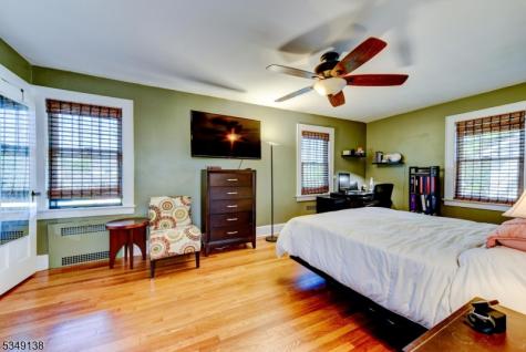 21 Ivanhoe Avenue Somerville NJ 08876