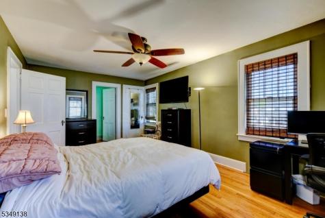21 Ivanhoe Avenue Somerville NJ 08876