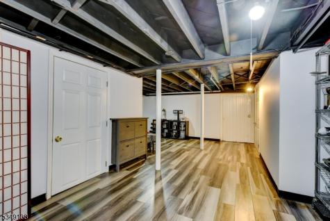 21 Ivanhoe Avenue Somerville NJ 08876