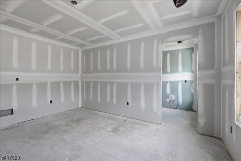 6 Spring Court Lopatcong NJ 08865